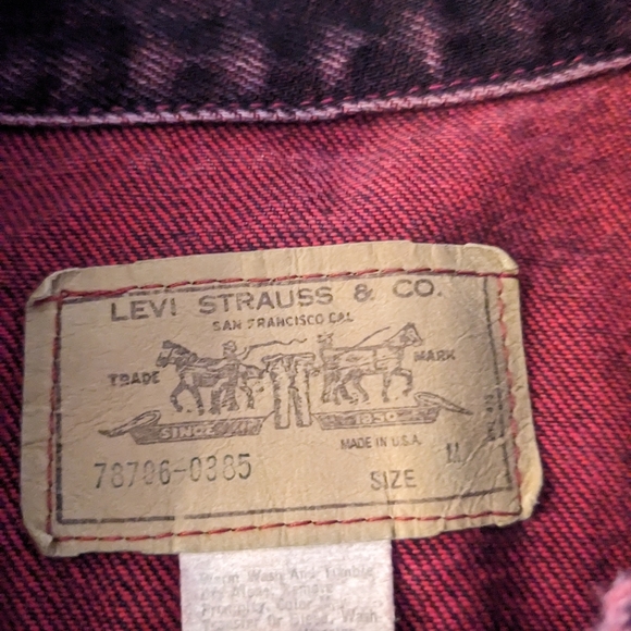 Levi's red denim jacket - Picture 3 of 4